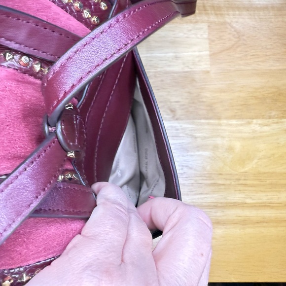 SOLD 🚨EUC Michael Kors Backpack - Picture 7 of 13